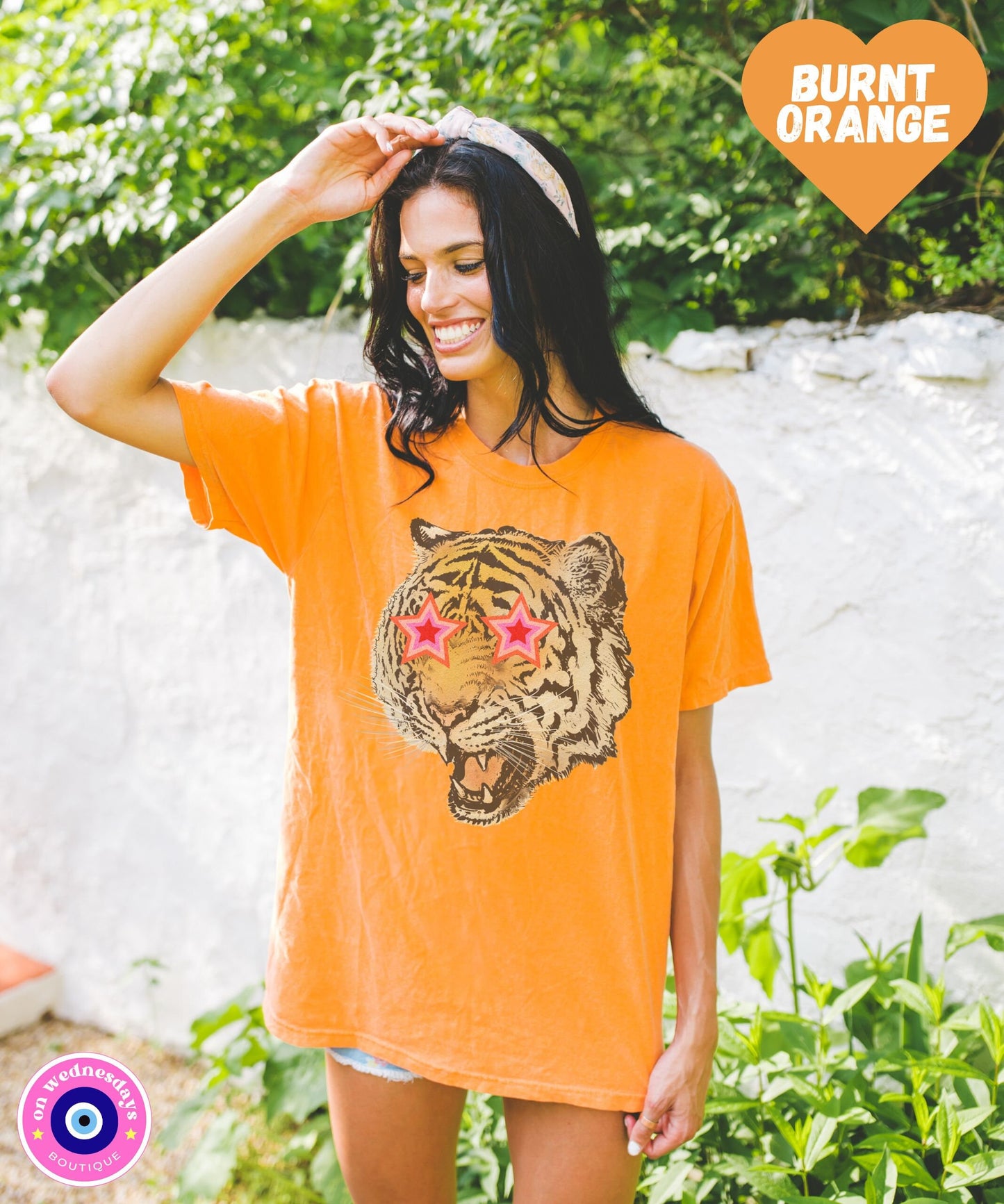Tiger Graphic Tee, Oversized Shirt for Women, Tiger Face Shirt, Gift for Her, Trendy Women's Shirt, Retro Graphic Tshirt for Women