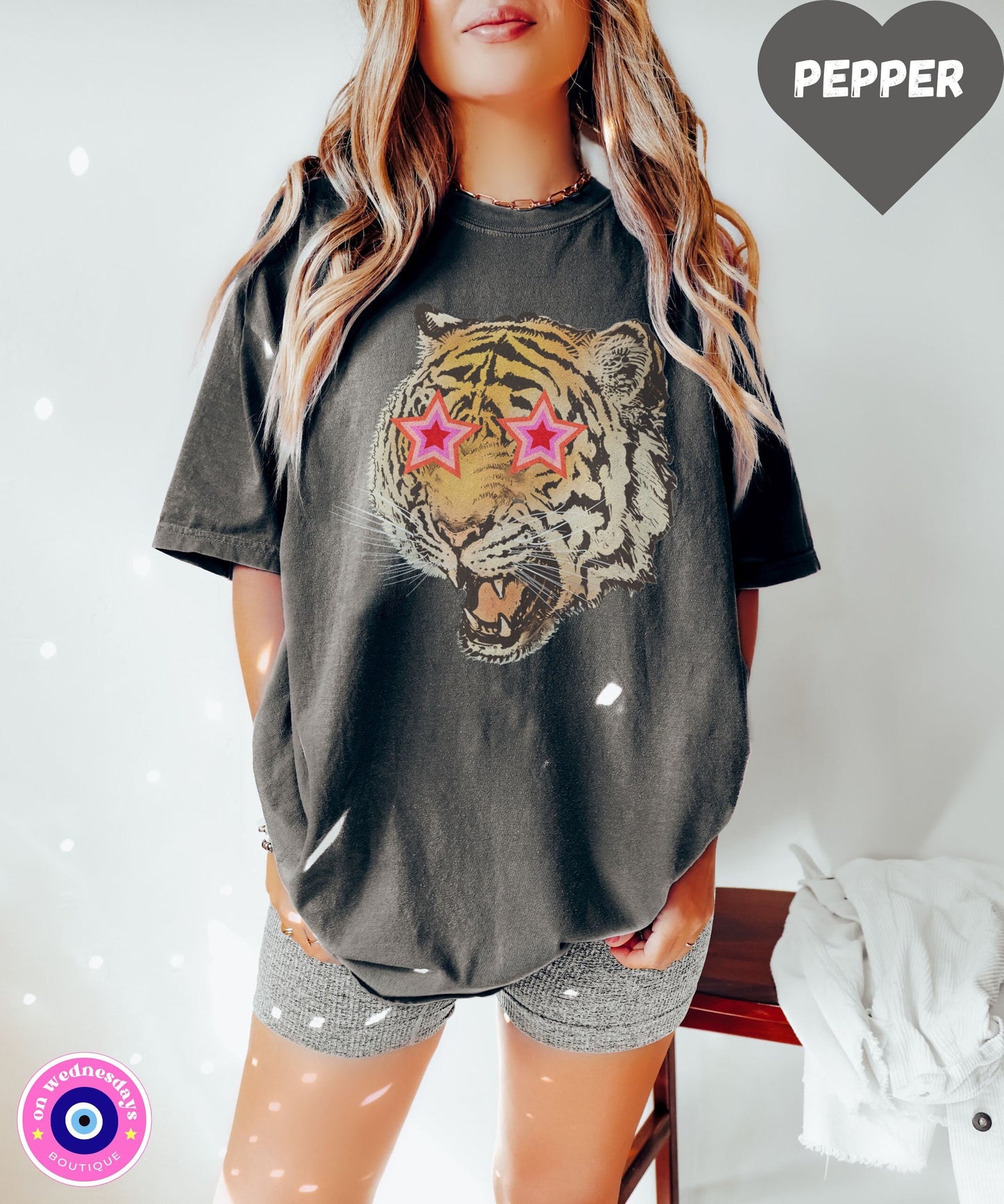 Tiger Graphic Tee, Oversized Shirt for Women, Tiger Face Shirt, Gift for Her, Trendy Women's Shirt, Retro Graphic Tshirt for Women