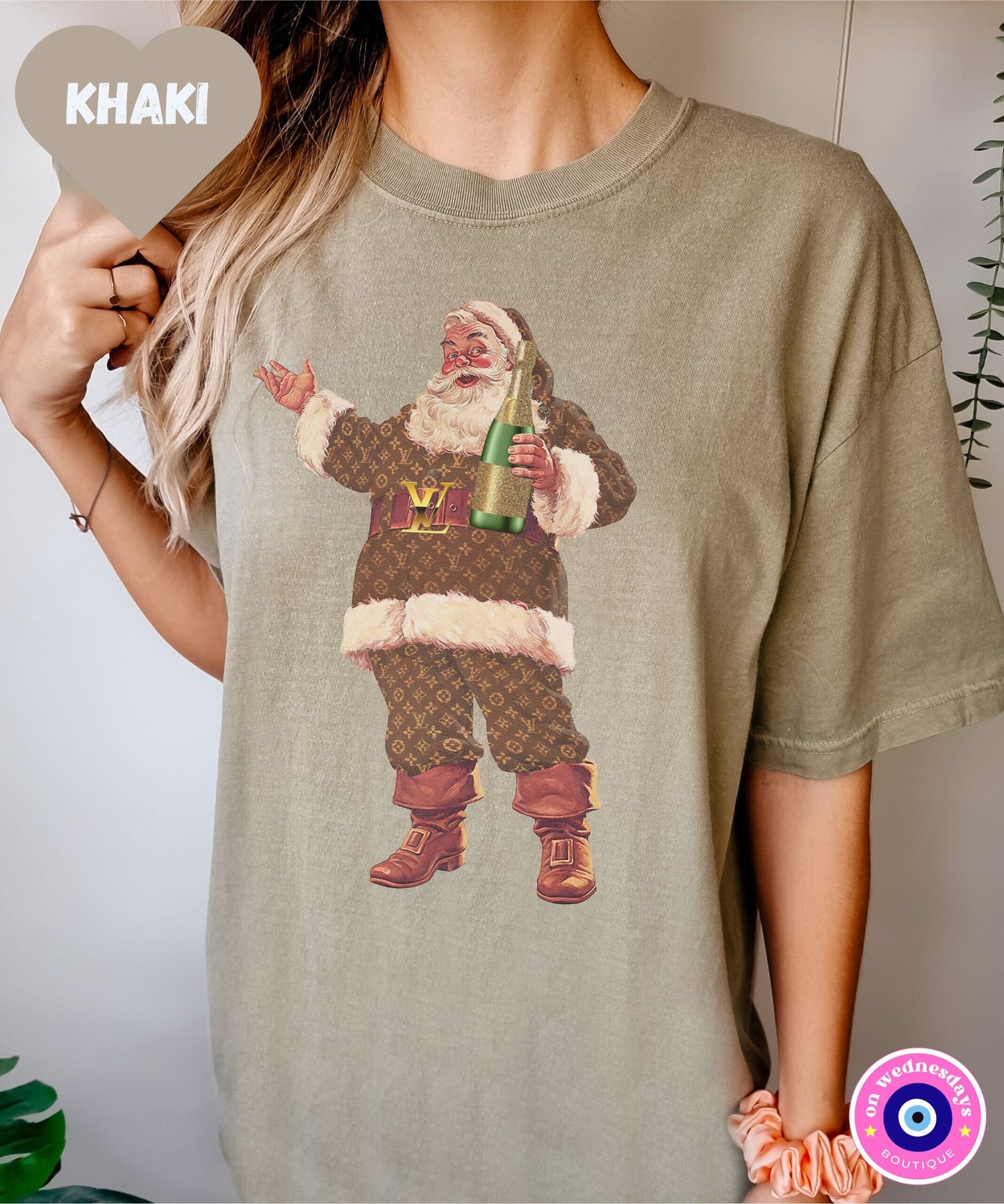 Cute Christmas Shirt with Santa, Santa Shirt, Women's Christmas Shirt, Vintage Christmas Tshirt, Santa Claus Shirt, Retro Christmas Shirt