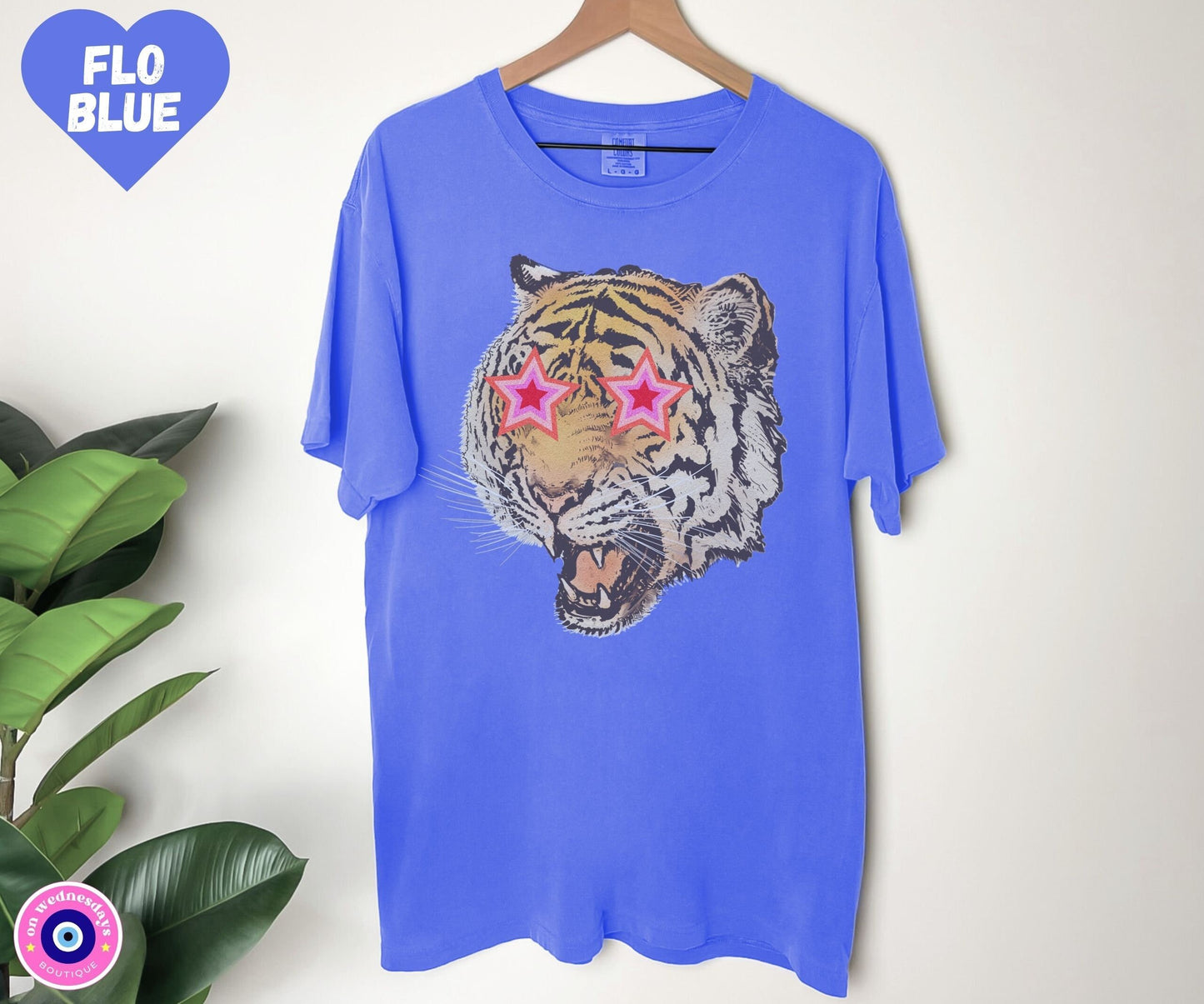 Tiger Graphic Tee, Oversized Shirt for Women, Tiger Face Shirt, Gift for Her, Trendy Women's Shirt, Retro Graphic Tshirt for Women