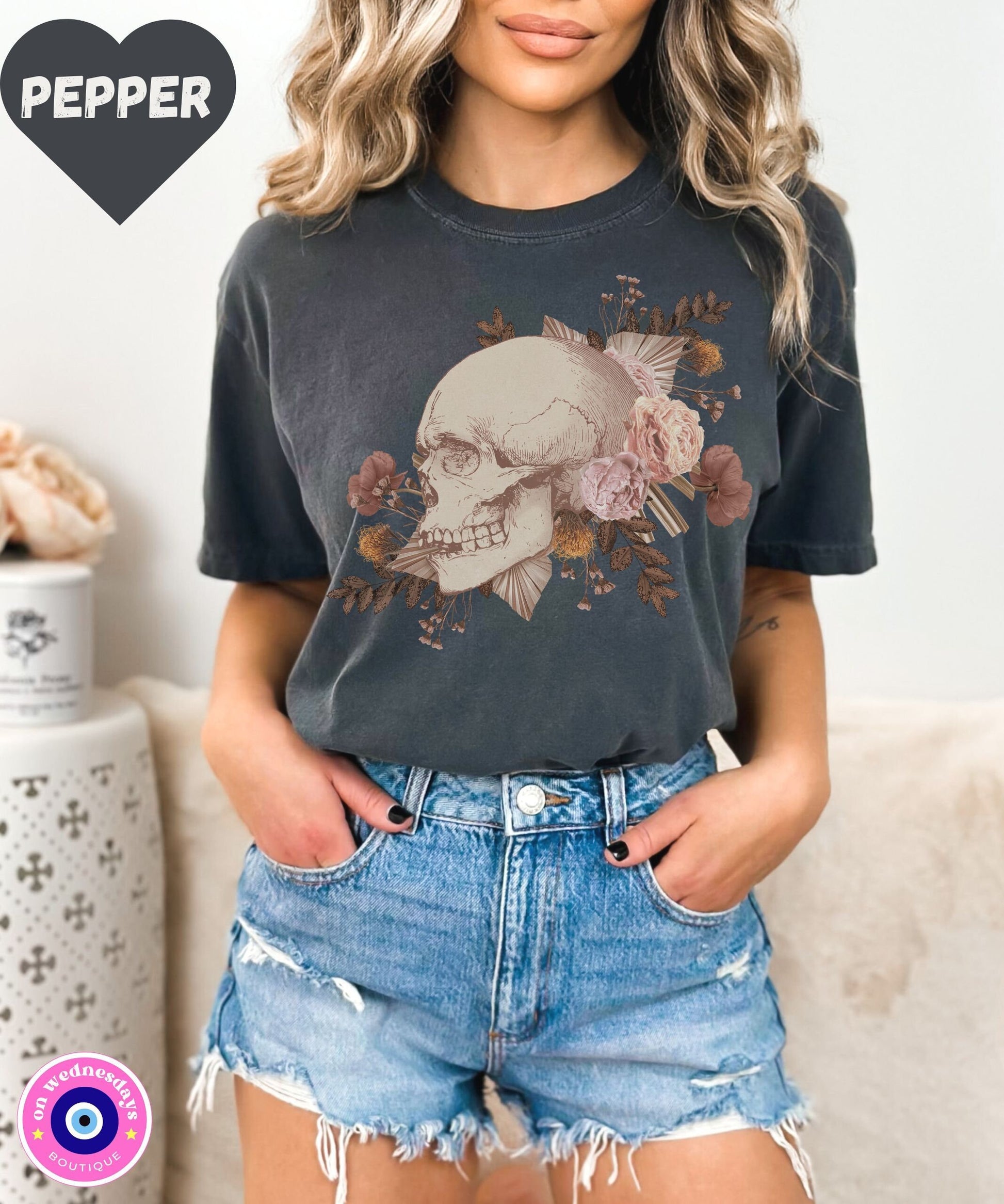 Aesthetic Skull Shirt for Fall, Skull Shirt with Flowers, Fall Tshirt for Women, Skull Flower Shirt, Aesthetic Tee for Halloween