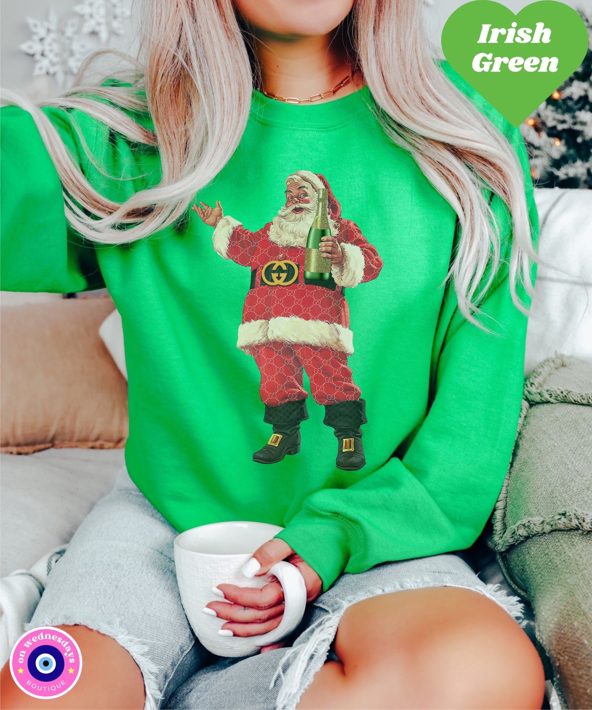 Santa Sweatshirt for Christmas, Holiday Sweater for Women, Retro Santa Crewneck, Classic Santa Shirt, Christmas Outfit, Christmas Gift